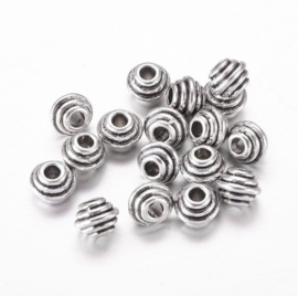 Metalen kralen geribbeld – ca. 6 mm – 50 stuks