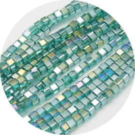 Glaskralen kubus 4x4mm – donkergroen (AB)  – ca. 100 stuks