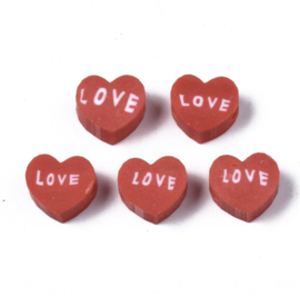 Polymeer kralen hart “LOVE” – ca. 8×9×4 mm – 5 stuks (rood)