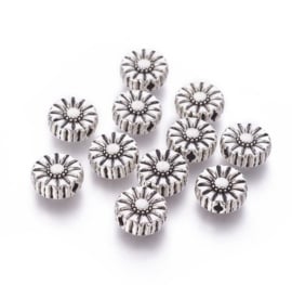 Metalen kralen bloem 11x11x5 mm – 10 stuks