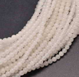 Natuursteen kralen witte jade – 6mm - ca. 60 stuks