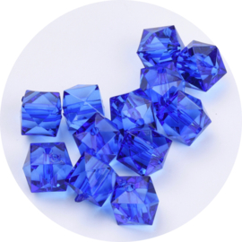Kunststof kubus facet kralen blauw – 8mm – rijggat 1,4mm – 200 stuks
