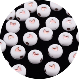 Figuurtjeskralen 7mm – Wit met roségouden hartjes (25 stuks)