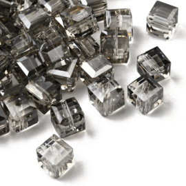 Glaskralen facet kubus grijs – 7×7×7 mm – per 50 stuks