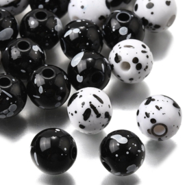 Kunststof kralen mix zwart/wit – 10 mm – 40 stuks