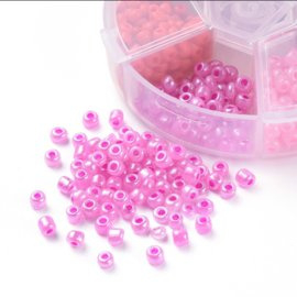 Rocailles mix rood/roze in opbergdoos – ca. 4 mm – ca. 85 gram