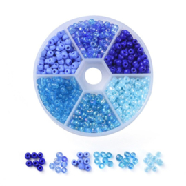 Rocailles mix blauw in opbergdoos – ca. 4 mm – ca. 85 gram