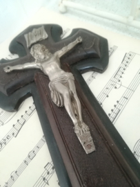 Jezus op houten kruis