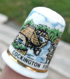 Vingerhoed - Bone China - Souvenir - Cockington