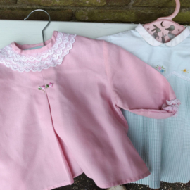 Baby kleding - roze jurkje - jaren 70