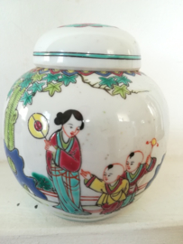 Gemberpot met vrouw - Made In China