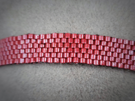 Donker rode armband