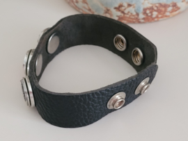 Zwart leren armband met snap knoppen