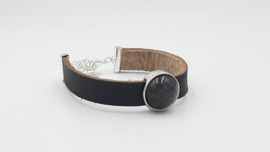 Bruin lederen armband met zwarte gemeleerde cabachon