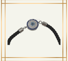 Trendy armband met zwart koord en bloem tussenzetsel