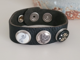 Zwart leren armband met snap knoppen
