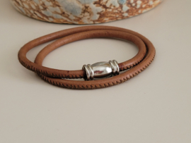 Rond leren wikkel armband