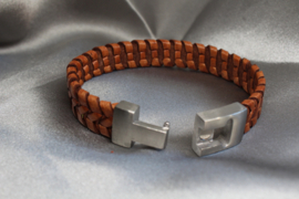 Cognac-bruine leren armband met RVS T-sluiting – 20 cm