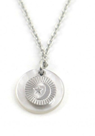 Zilveren ketting met een schelp charm