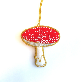 Mushroom red with dots