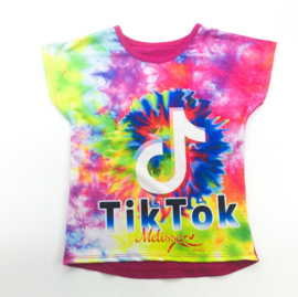 ‘Regenboog ‘ tik tok T-shirt.