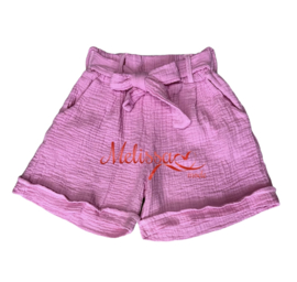 Roze even hotpants.