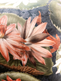 Kussen velvet waterbloemen