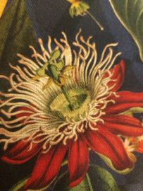 Kussen canvas vogel oranje/rode bloem