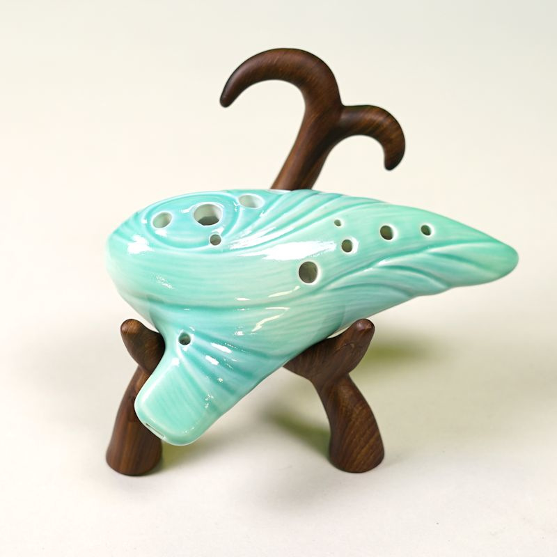 Ocarina Stand (Wood / Metallic)