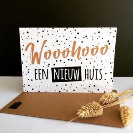 Dubbele wenskaart met envelop 'Wooohooo een nieuw huis'