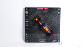 Jaylu Limited Edition wanddecoratie RED BULL RB12 TAG HEUER F1 #33 MAX VERSTAPPEN GP SPANJE 2016 1:18