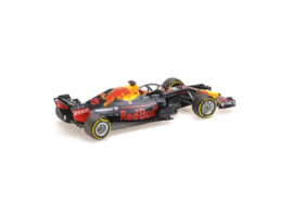 ASTON MARTIN RED BULL RACING - DANIEL RICCIARDO - SHOWCAR 2018 1:43