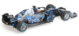 ASTON MARTIN RED BULL RACING RB14 – Daniel Ricciardo – SHAKEDOWN LIVERY SILVERSTONE 1:43