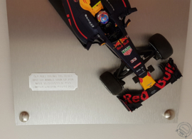 Jaylu Limited Edition wanddecoratie klok RED BULL RB12 TAG HEUER F1 #33 MAX VERSTAPPEN GP SPANJE 2016 1:18