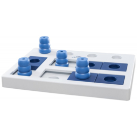 Trixie dog activity - Chess