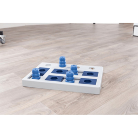 Trixie dog activity - Chess