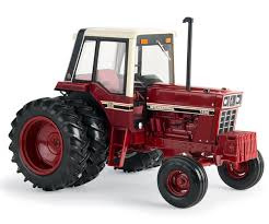E44100 IH 1486 duals