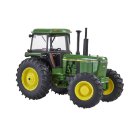 B43364 John Deere 4450