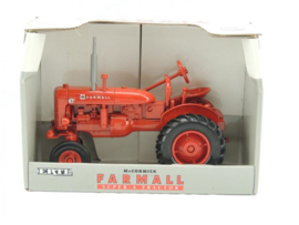 E00250DO CIH Farmall Super-A