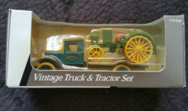 b05768 Vintage Truck & Tractor Set