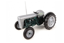 UH 1/32 tractor