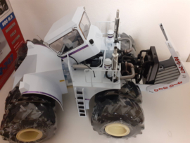 E40017 Big Bud 16V-747 900ps