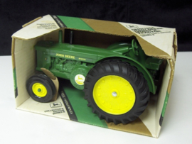 E00544DA JD R Diesel Tractor