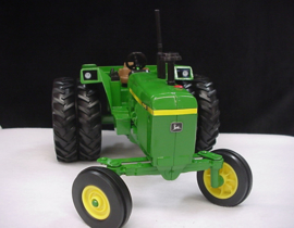 E15478 John Deere 4040 Tractor