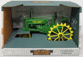 E05822 JD B Tractor