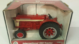 E14035 CIH 560 Tractor