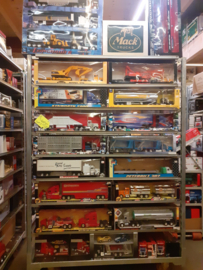 New-Ray en Jada 2' item 50% korting