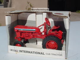 E00448 CIH CUB Tractor