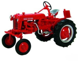 HG93118 Mc Cormick Farmall Club