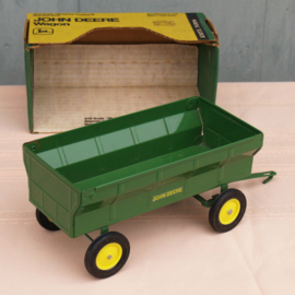 E00529 JD Flare Box Wagon